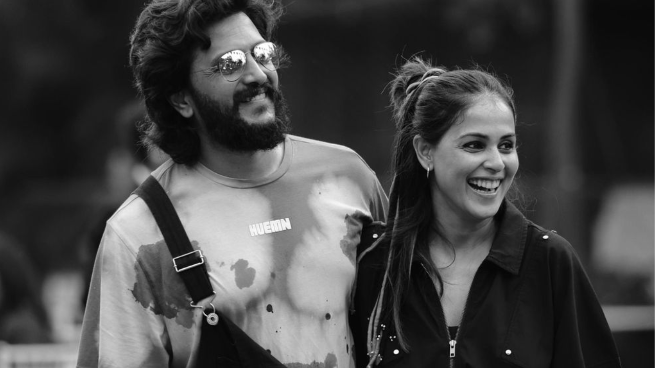 ​​Genelia D'Souza Showers 'Navra' Riteish Deshmukh With Love On His Birthday