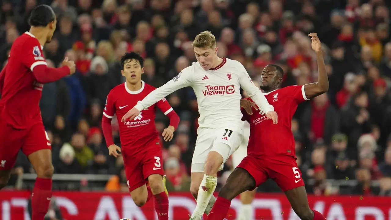 Liverpool vs Manchester United Highlights Red Card For Diogo Dalot As LIV-MUN Play Out Tame Draw 