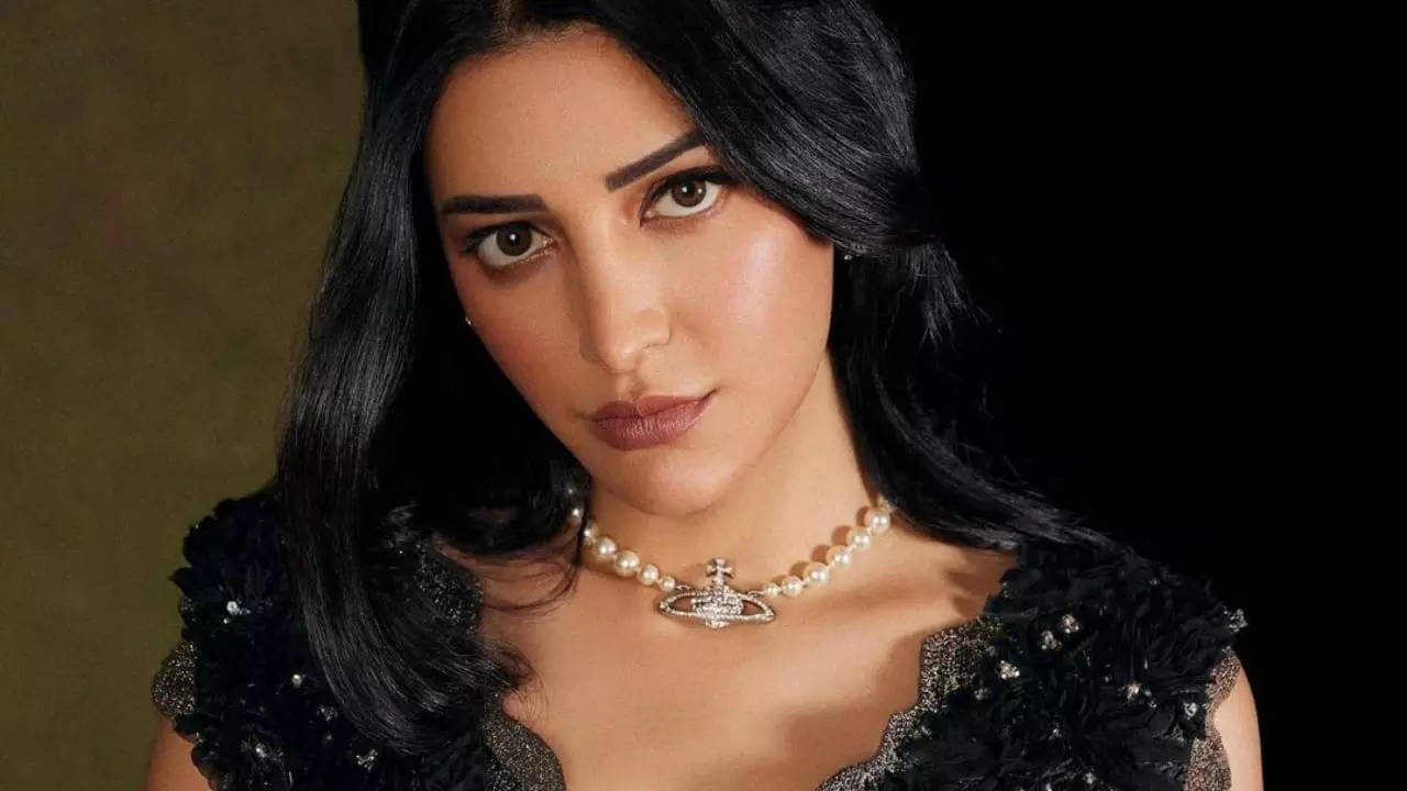 Salaar Actor Shruti Haasan Hits Back At Trolls Who Shamed Her Over Alcohol Sobriety, Says 'Isn't Working'