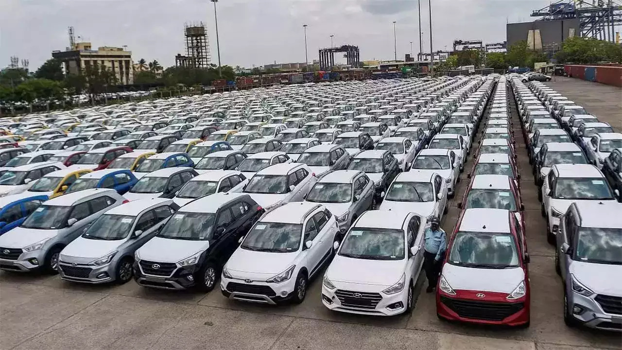 Pakistan Logs Under 5,000 Car Sales In November