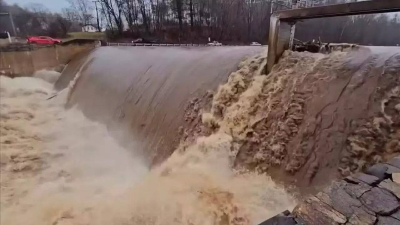 Campton Dam, New Hampshire, Flooding