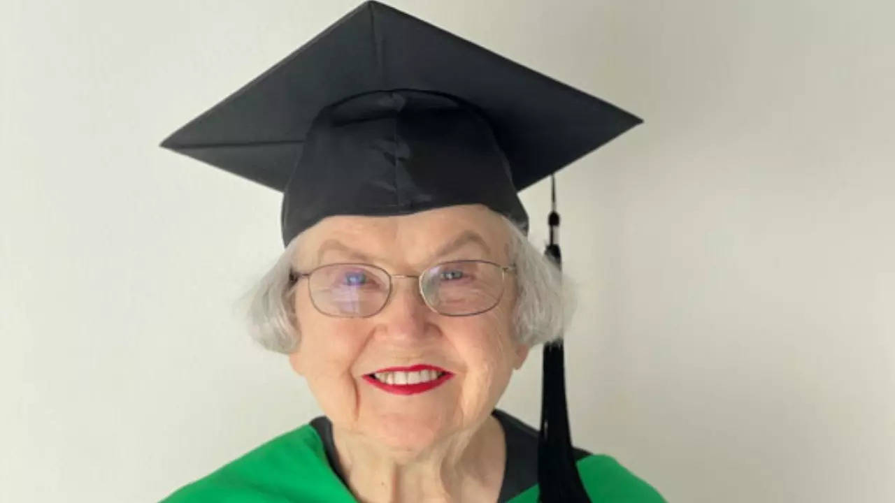 90-year-old Minni Payne recently completed her master's program in Interdisciplinary Studies. | Courtesy: University of North Texas