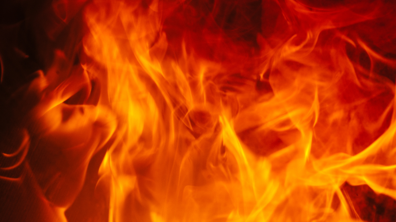 A person was charred to death and an elderly man suffered around 30 per cent burn injuries after a fire broke out in shanties. (Representational Image)