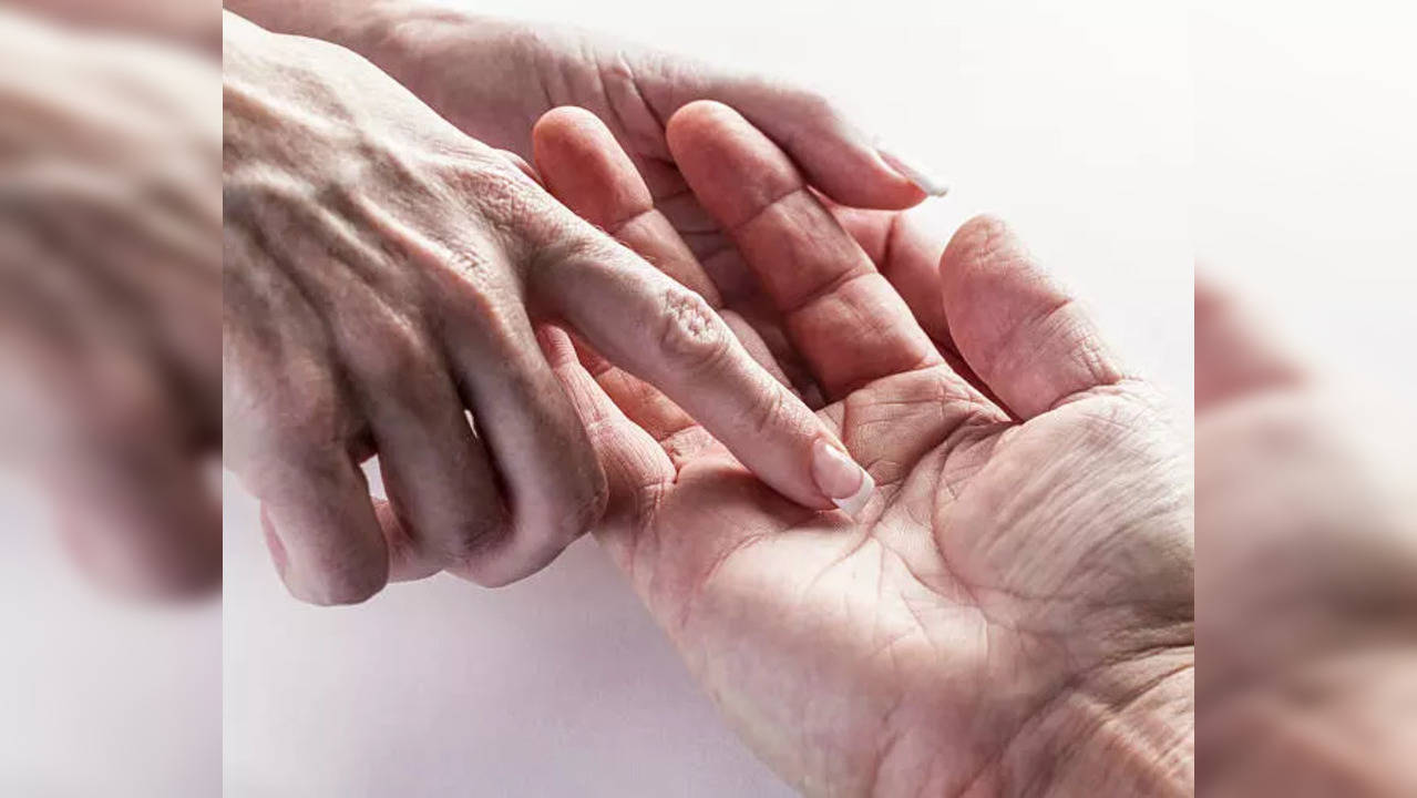 How to identify the health line on your palm