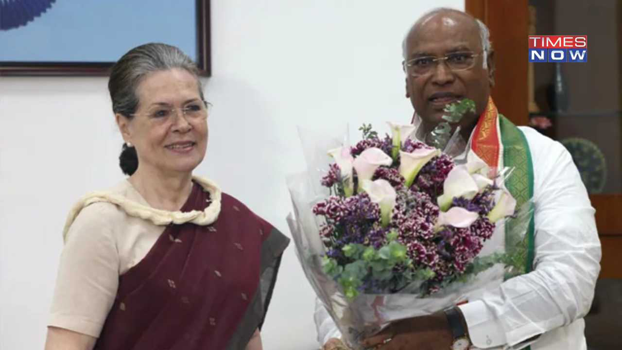 Congress Leaders Mallikarjun Kharge, Sonia Gandhi Invited For Ram Mandir Inauguration: Report