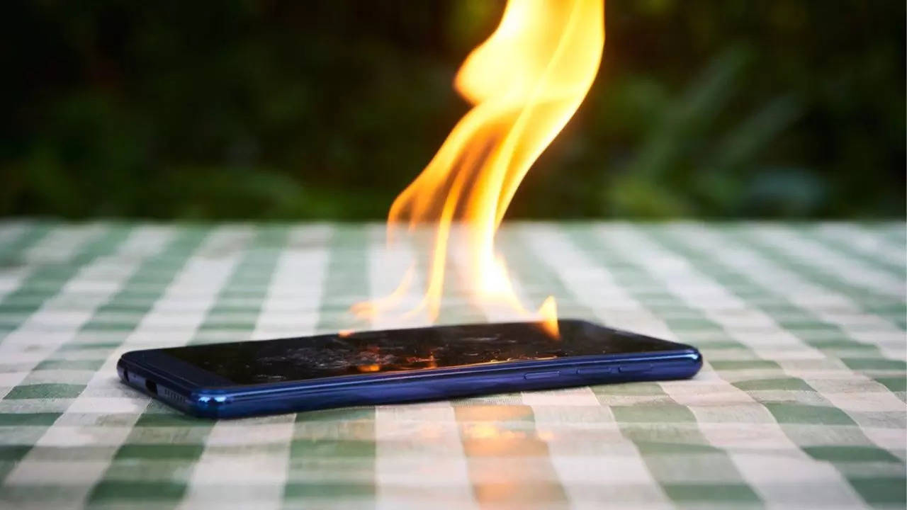 cellphone over heat