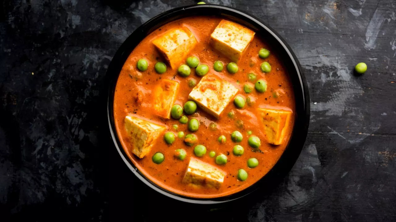 Matar Paneer