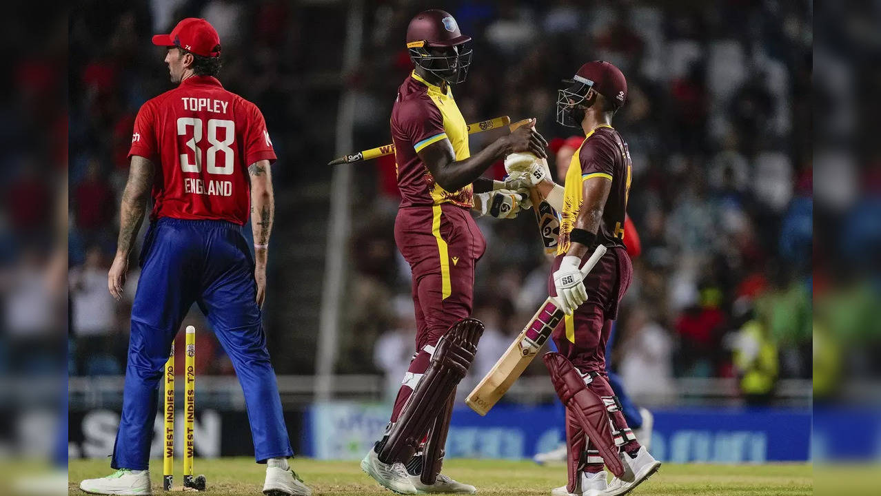 West Indies beat England by 4 wickets in 5th T20I, win series 3-2