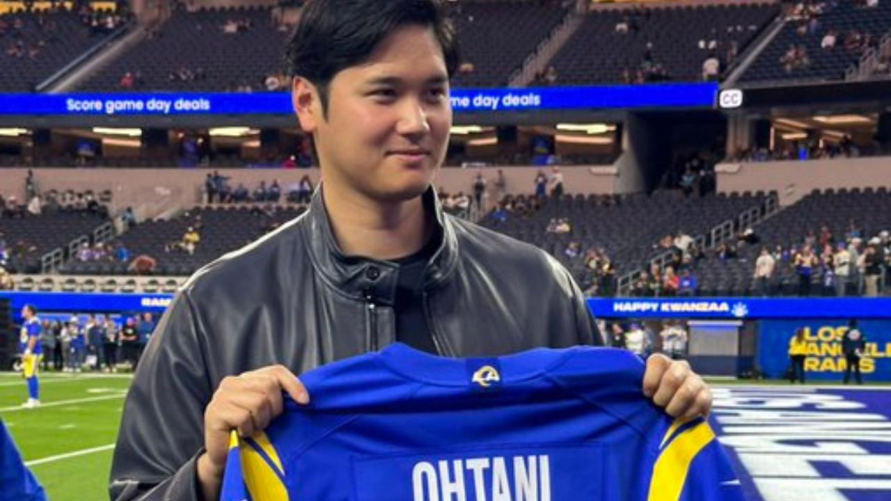 Shohei Ohtani: Shohei Ohtani At Los Angeles Rams vs New Orleans Saints ...