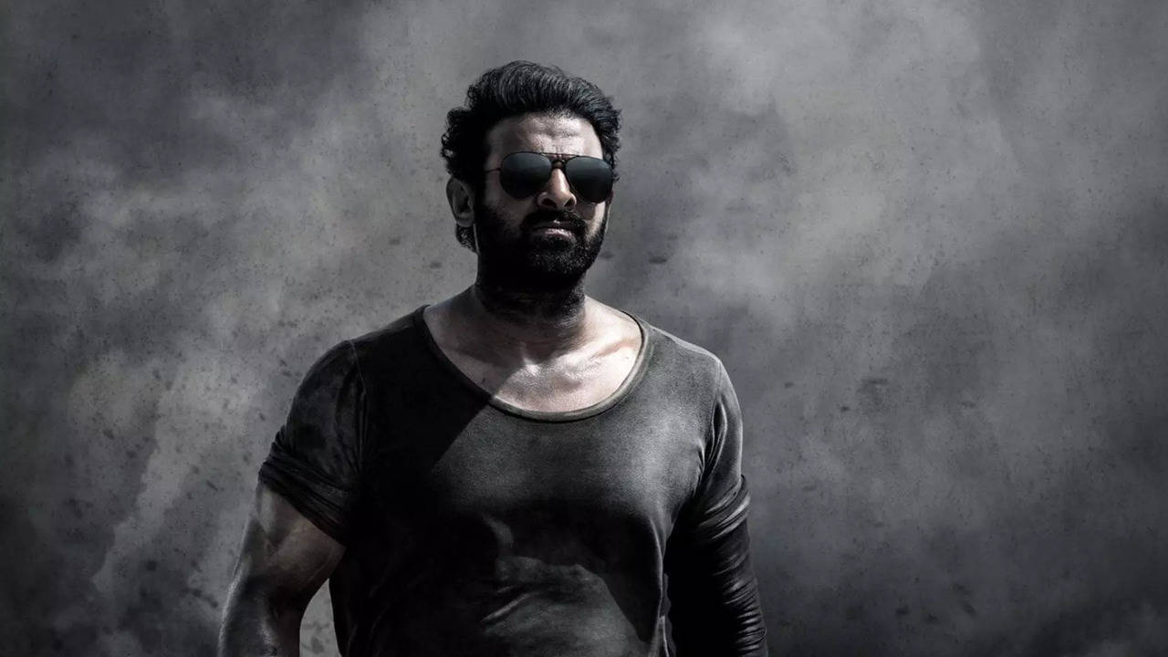 Salaar Fever Takes The Internet By Storm, Prabhas Fans Go Berserk With Torches, Confettis In Theatre