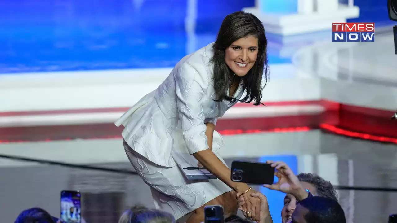 Trump Getting 'Nervous' Says His 'Birdbrain' Competitor Nikki Haley After Poll Shows 4-Point Gap In New Hampshire