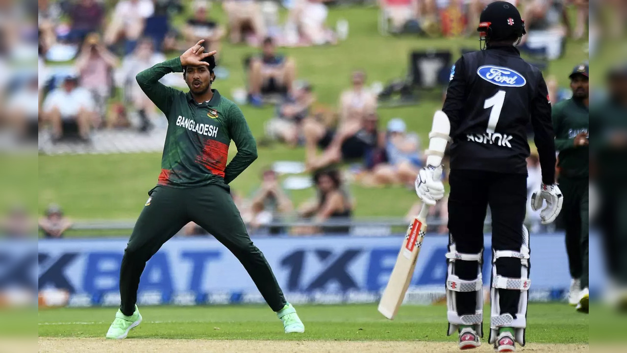 Bangladesh beat New Zealand by 9 wickets in 3rd ODI