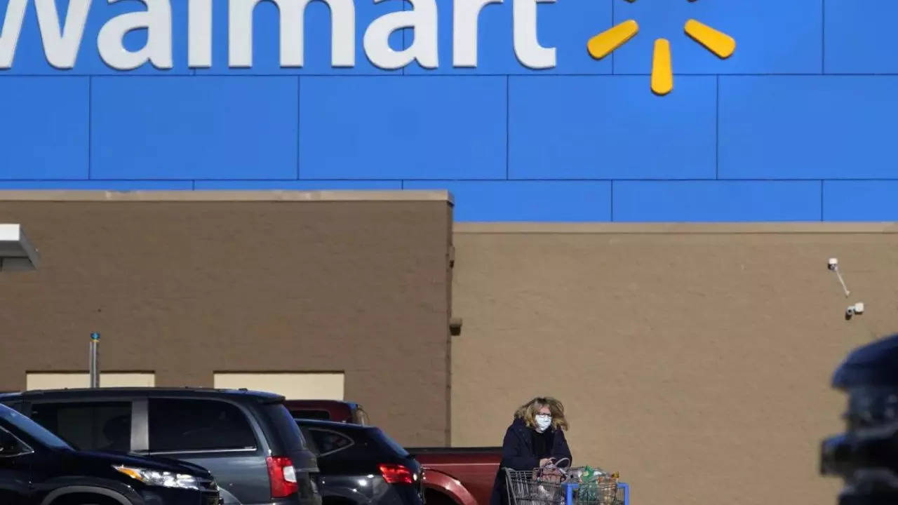 Target Christmas Eve Walmart, Target, CVS Stores Timings World News