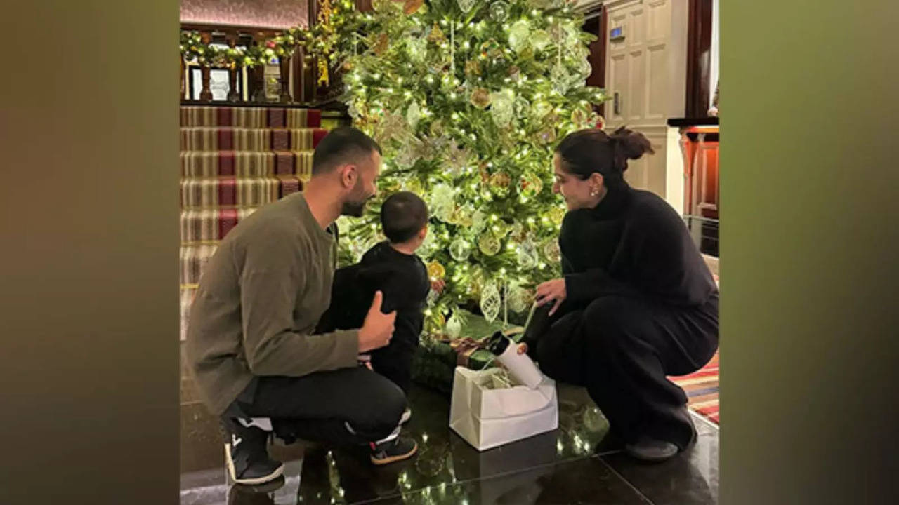 Sonam Kapoor Celebrates Christmas With Son Vayu, Hubby Anand Ahuja Festive Season With The Best