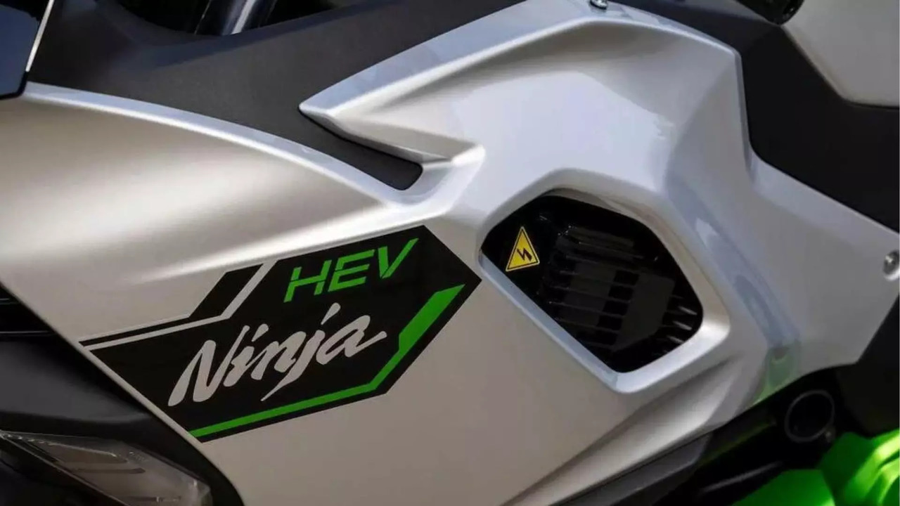 Kawaski Versys Hybrid