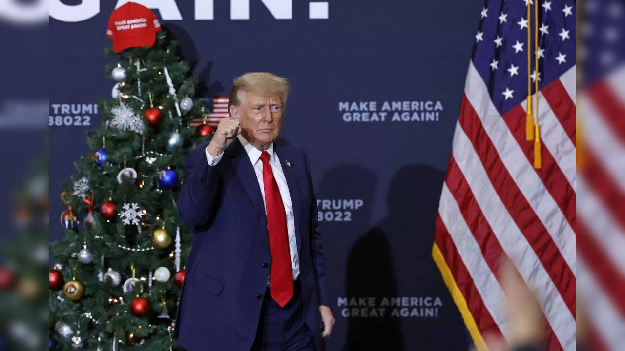 Donald Trump's Angry Christmas Message Targets 'Crooked Joe Biden’