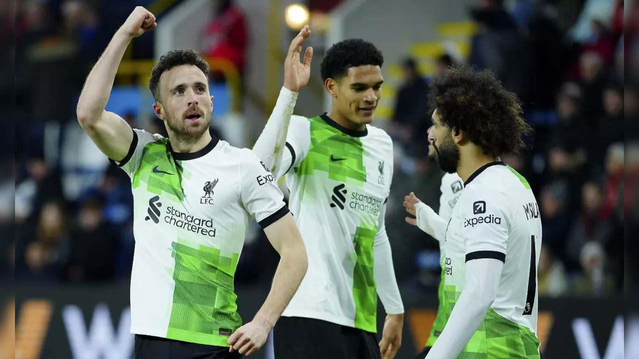 Liverpool beat Burnley 2-0 in Premier League