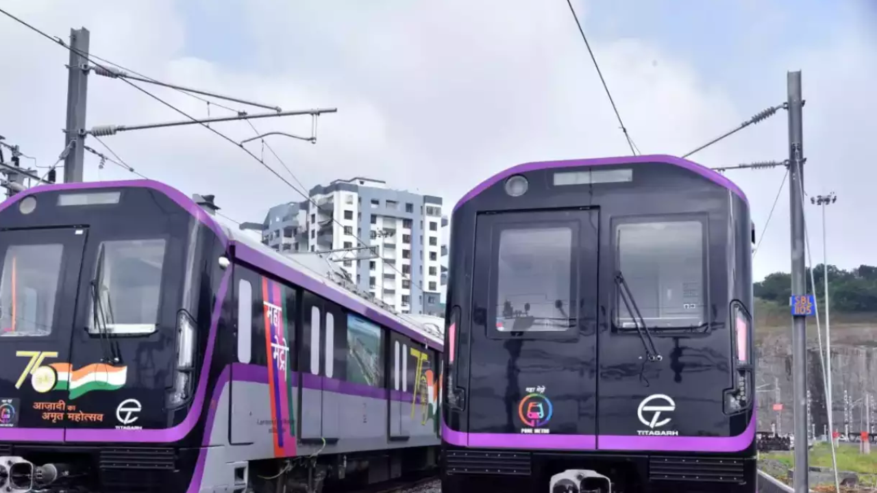 During peak hours, trains on both lines will run every 7.5 minutes, and during non-peak hours, they will arrive every 10 minutes.(Credits: Twitter/@metrorailpune)