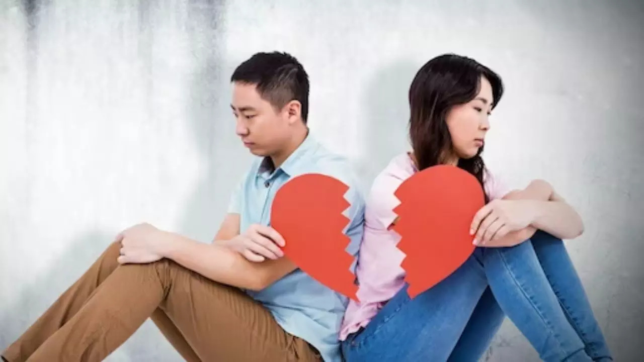 6 Signs You're Falling Out Of Love