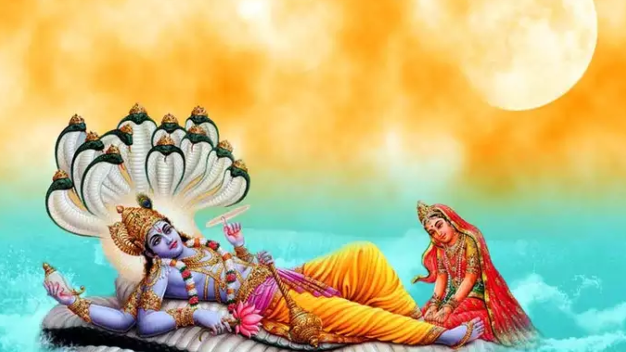 devi lakshmi and lord vishnu