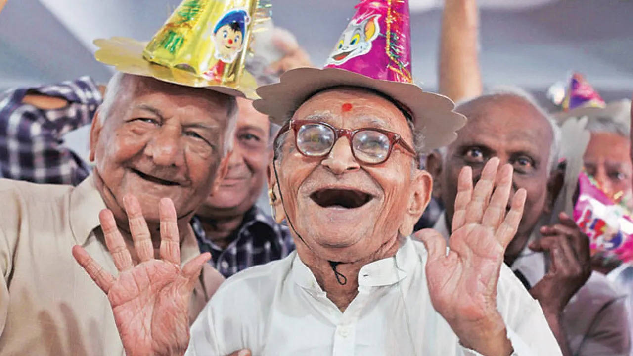 Jharkhand govt reduces qualifying age for old-age pension to 50