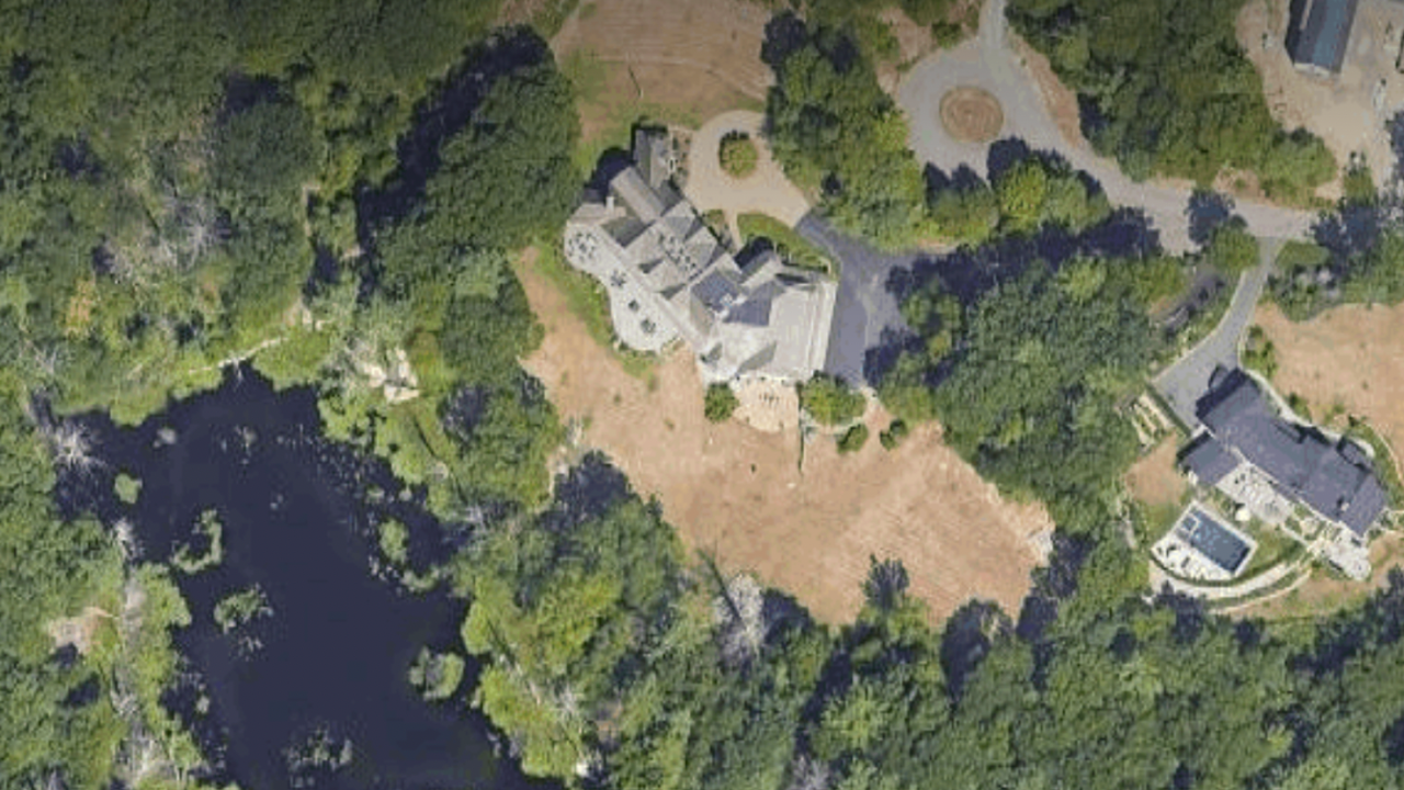 8 Wilson's Way Dover, Massachusetts: The Luxury Mansion Where Kamal ...