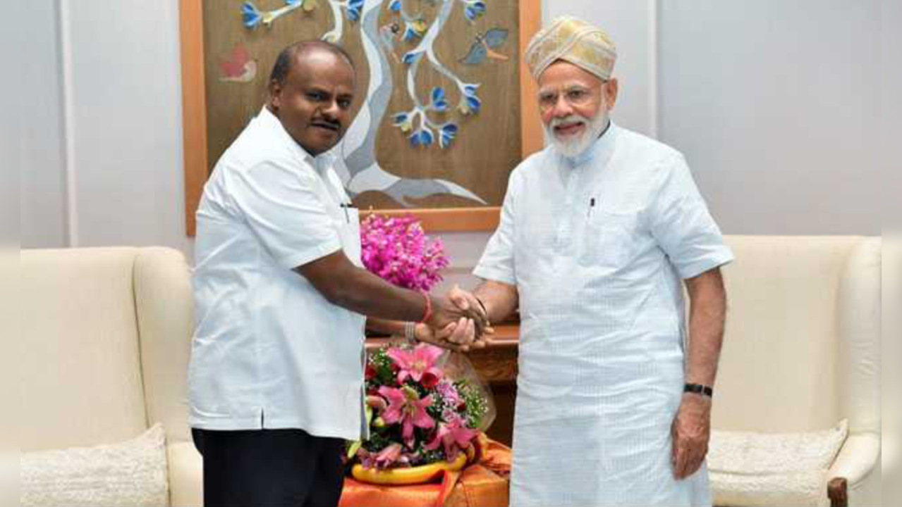 HD Kumaraswamy with PM Modi