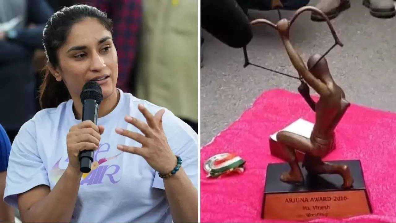 vinesh phogat returns arjuna and khel ratna awards