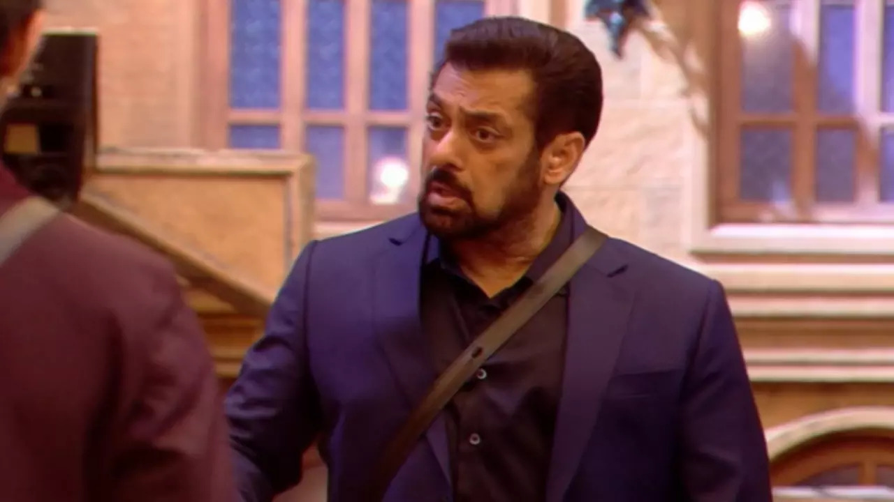 Bigg Boss 17 Weekend Ka Vaar: Salman Khan Enters The House Amidst Tension As Ayesha Khan Collapses