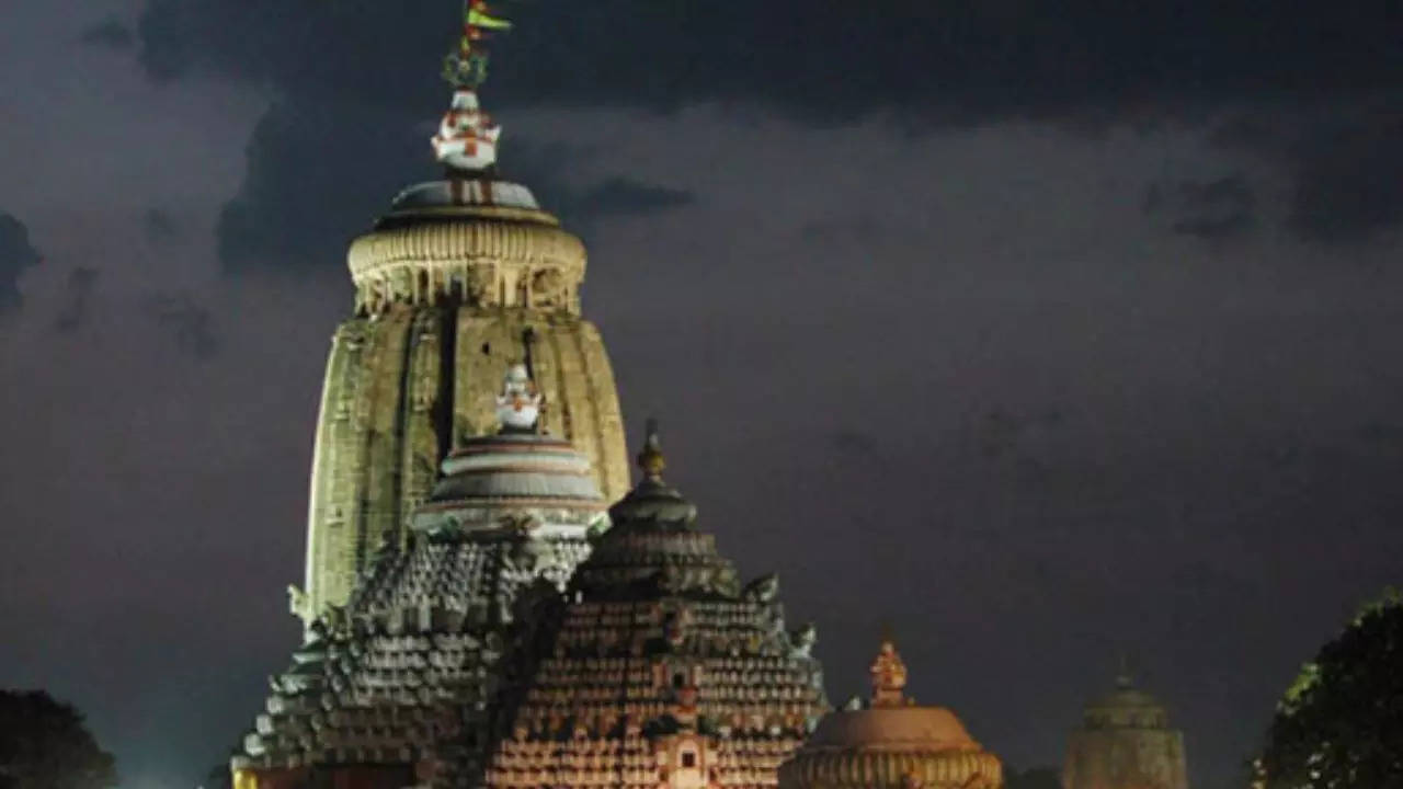 Puri Jagannath Temple: 'Skirts, Torn Jeans Not Allowed': Compulsory ...