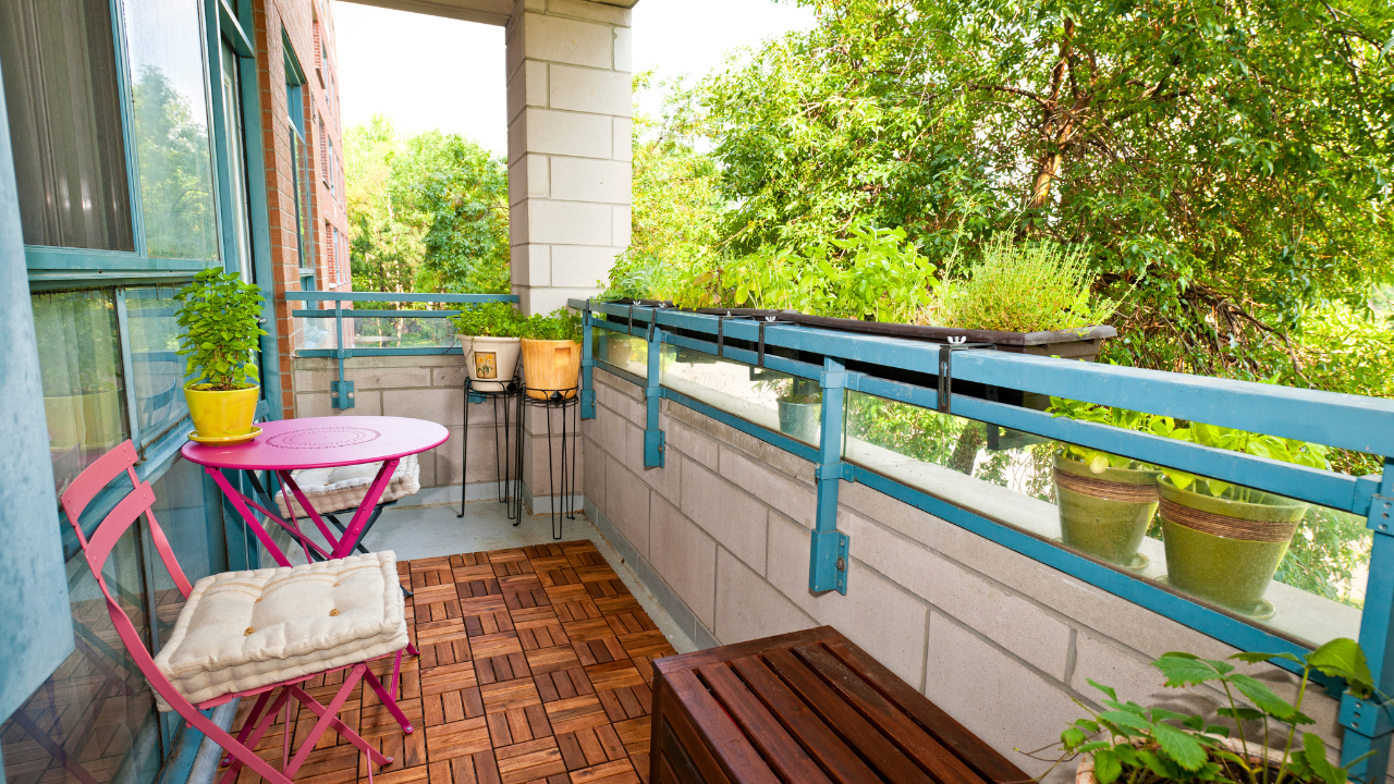 Know how you can choose the perfect furniture for your balcony as per your size, space and budget. Pic Credit: Canva