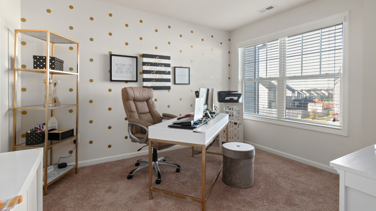 Know how to use gold accents in your home office wisely. Pic Credit: Canva