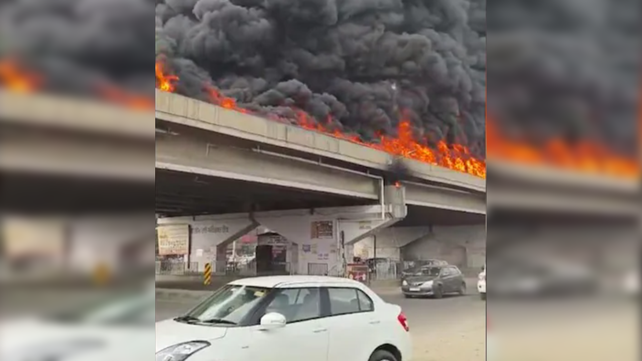 Fire At Ludhiana Flyover in Khanna