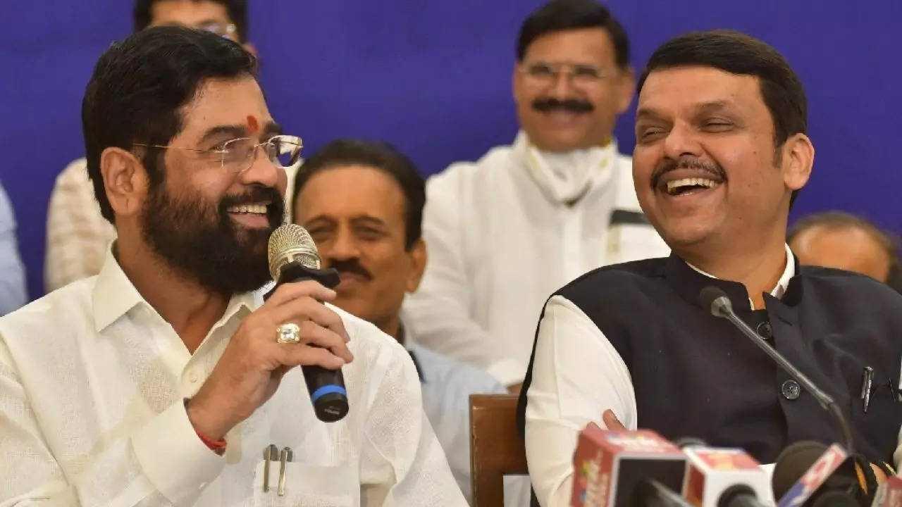 Maharashtra Cabinet Decision: 'या' शासकीय कर्मचाऱ्यांना जुन्या निवृत्त ...