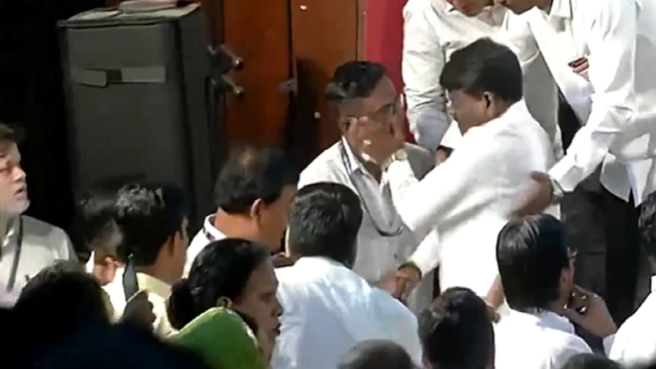 BJP MLA Sunil Kamble Slaps On-Duty Police Officer