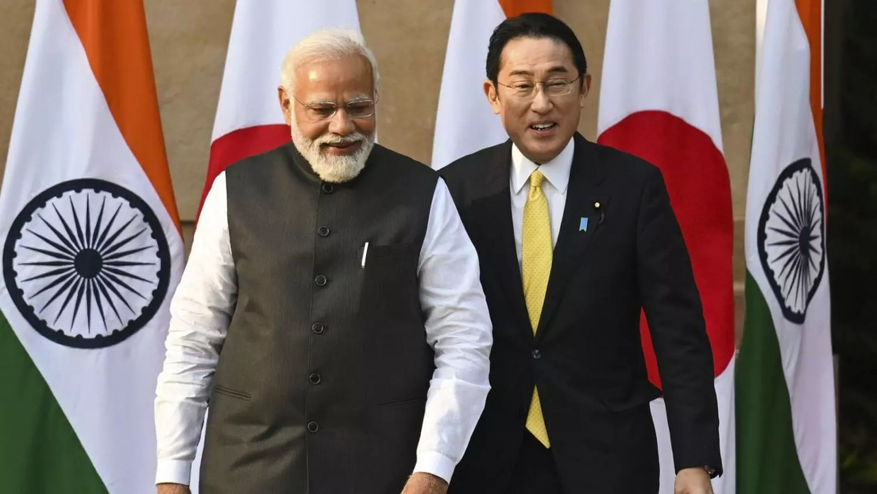 Japan's Prime Minister Fumio Kishida and his Indian counterpart Narendra Modi