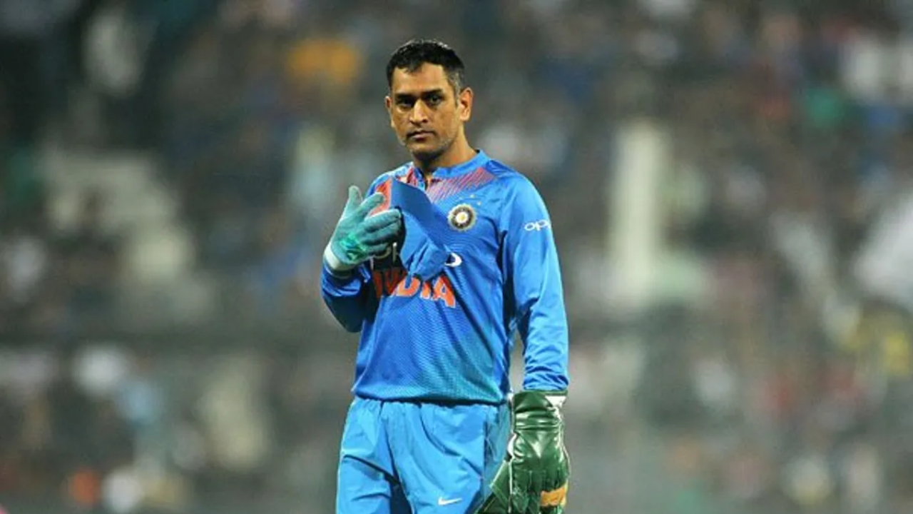 Dhoni 