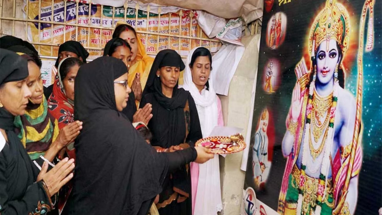 muslim women ram aarti