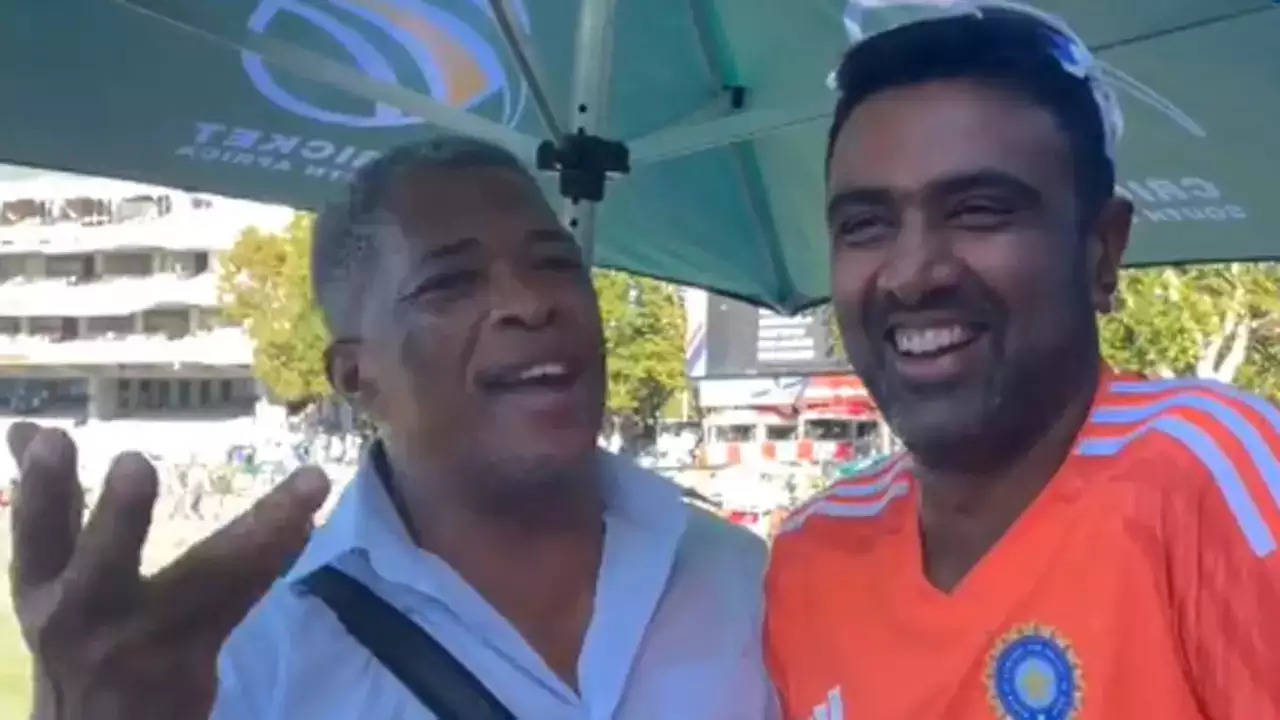 Kabhi Kabhi Mere...: Ex-South Africa Pacer Meets R Ashwin, Dedicates Classic Hindi Song To CSK Fans| WATCH