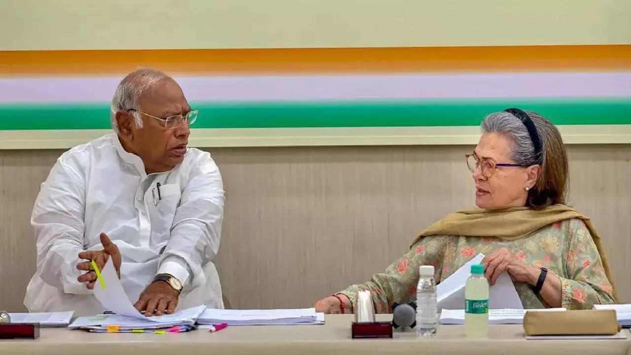 Mallikarjun Kharge and Sonia Gandhi decline Ram Mandir event invite