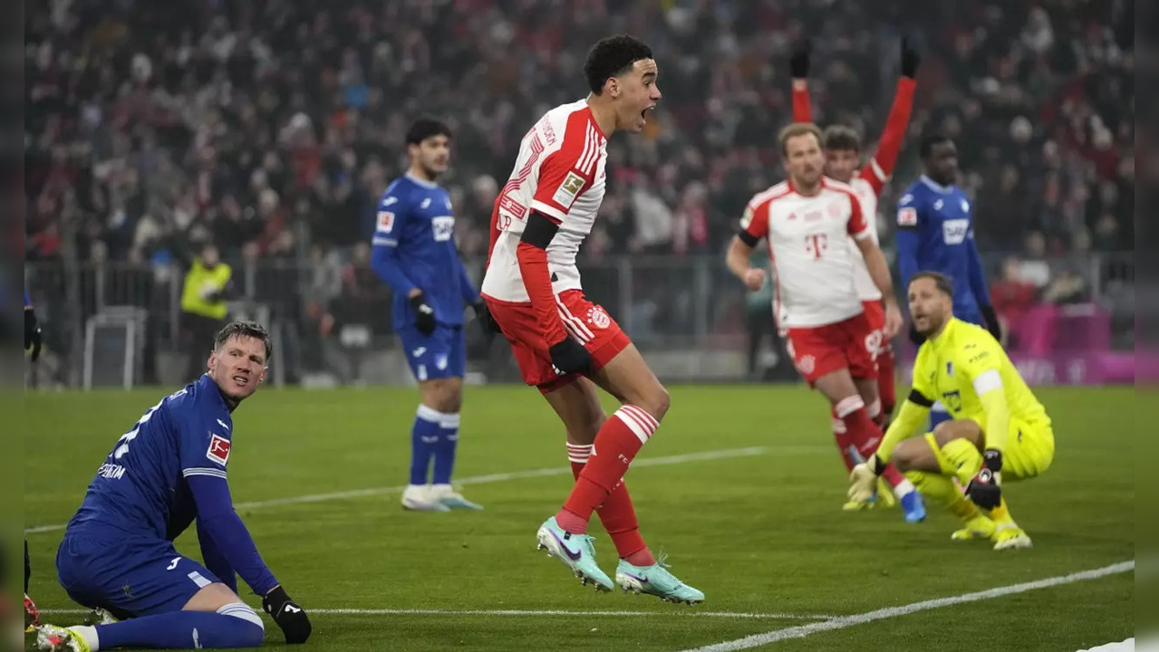 Bayern Munich beat Hoffenheim 3-0