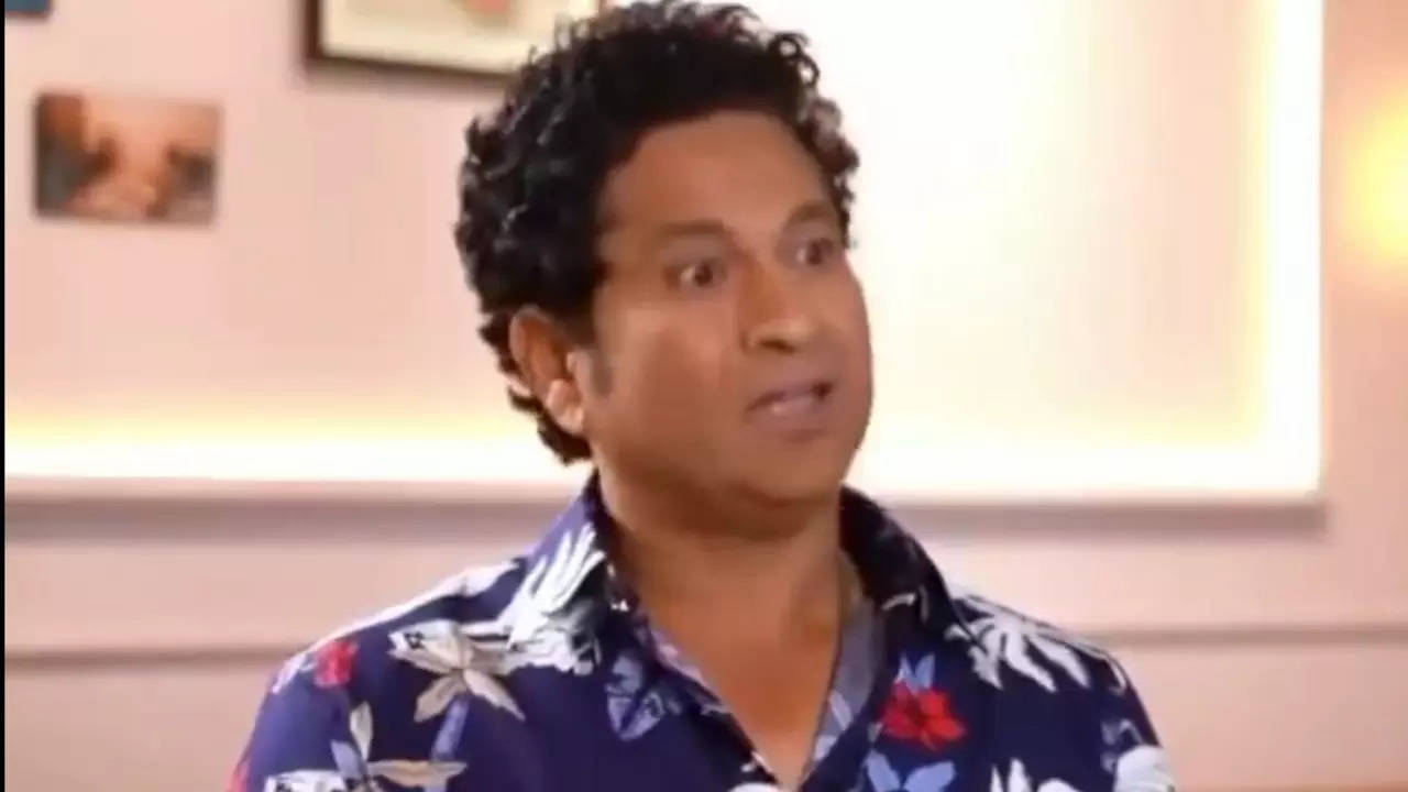 A screen capture of the Sachin Tendulkar Deepfake video going viral.| Courtesy: @sachin_rt/X