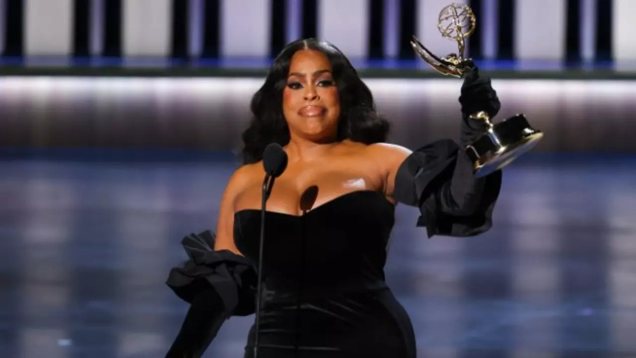 Niecy Nash-Betts Wins Big At Emmys 2024, Accepts Award 'On Behalf Of Every Black, Brown Woman'