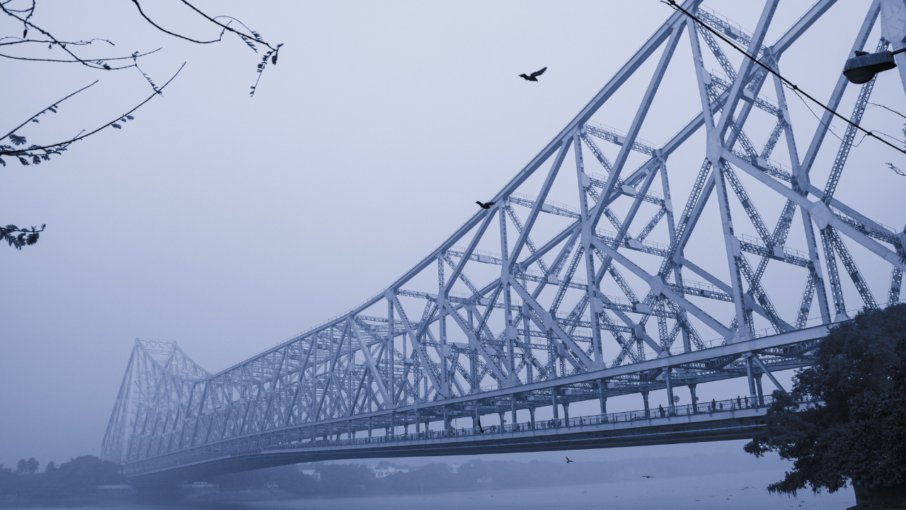 Kolkata Weather: Dark Clouds And Fog To Persist Today, Check 7-Day Forecast