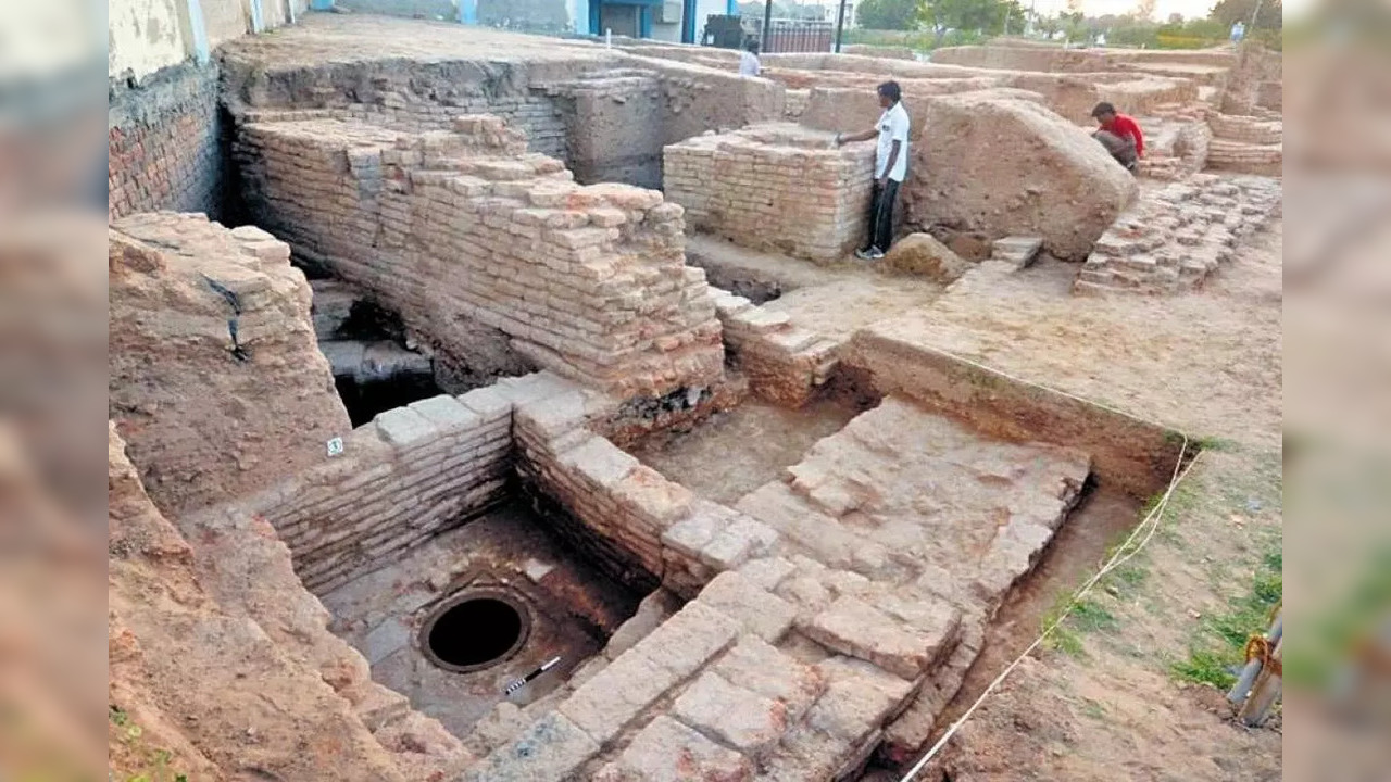 Remains Of 2800-Year-Old Settlement Found In PM Modi's Village Vadnagar (Photo: X)