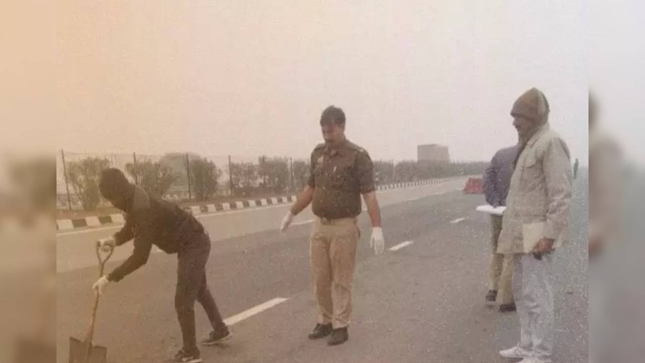 Body scraped off expressway tarmac Lucknow police autopsy