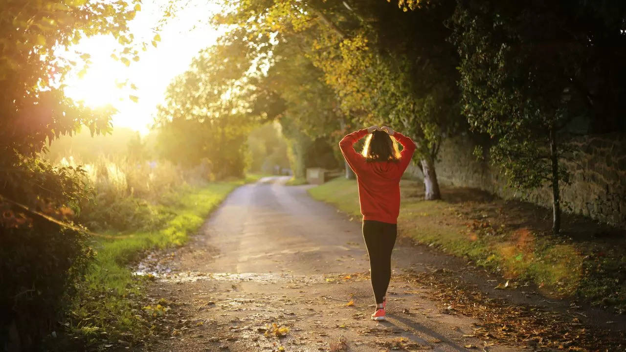 Study Finds Just 30-Minute Walk Can Lower BP In Women With Arthritis