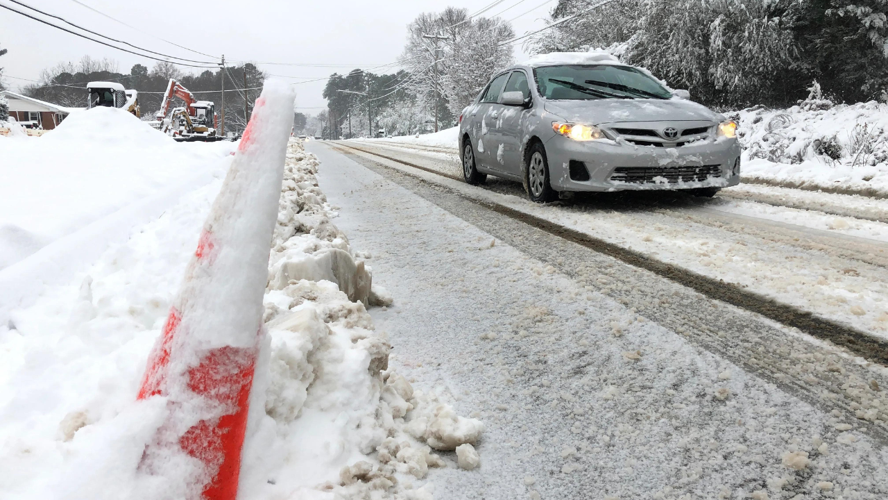 Boss's Picks All Employees During Snowstorm to Avoid Sick Leaves, Netizens are Not Amused