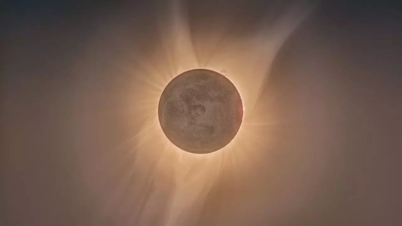 Sun and earth size