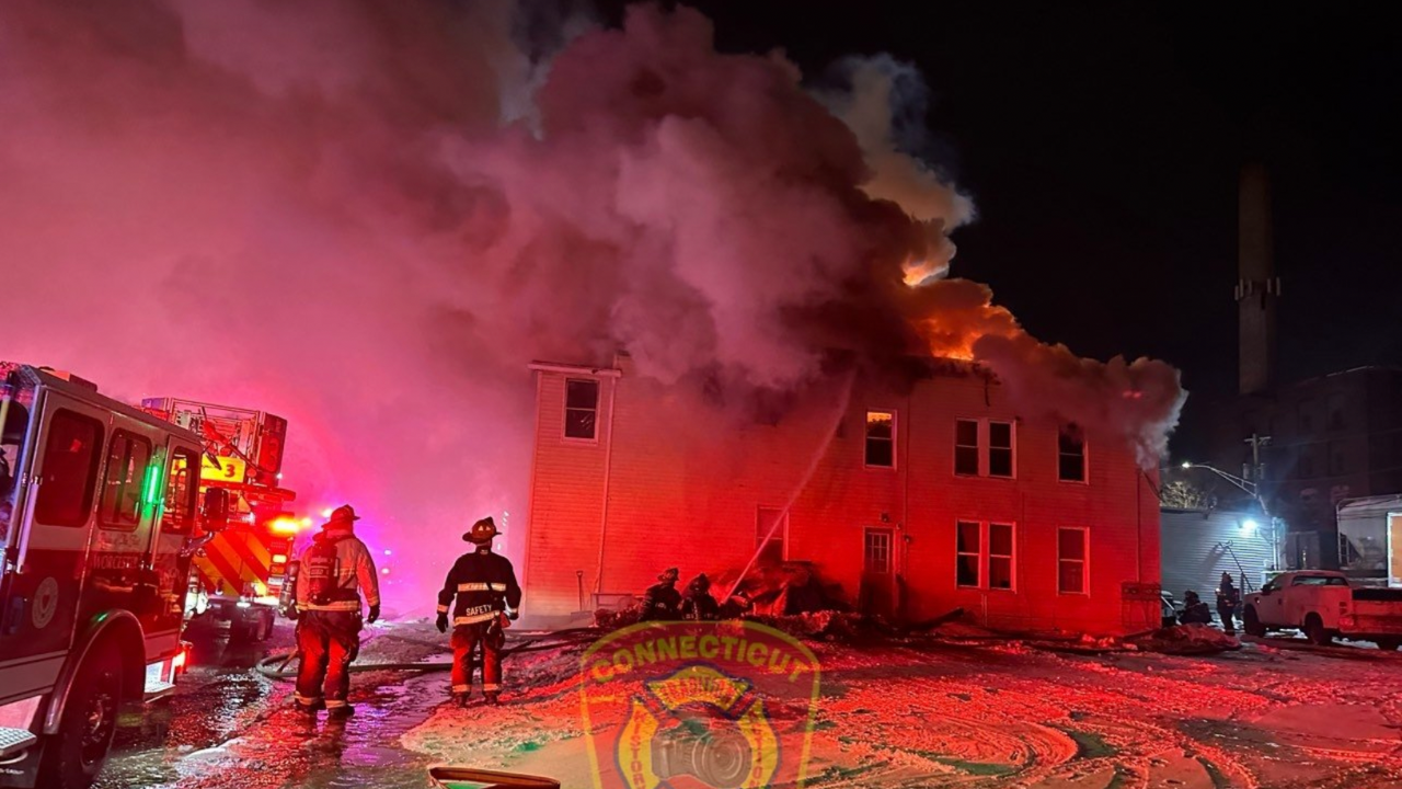 Worcester Fire Worcester Massachusetts Fire Crews Fighting 2nd Alarm